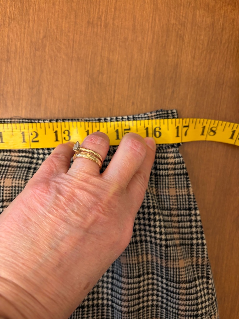 Vintage Pendleton Beige/Black Glen Plaid Pencil Skirt 100% Pure Virgin Wool - Picture 12 of 13